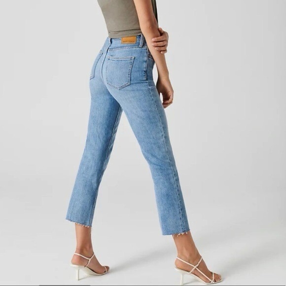 Aritzia Denim Forum blue frayed hem Arlo High Rise Straight jeans - 25 W 28 L - Picture 4 of 10